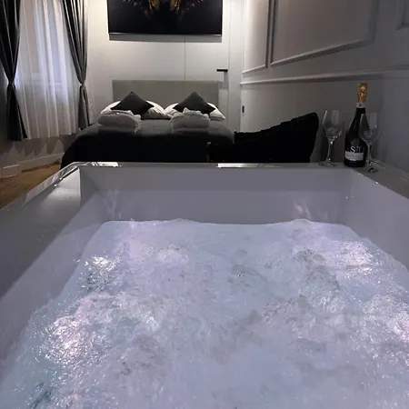 Z Jacuzzi Grey Miodowa * Krasków