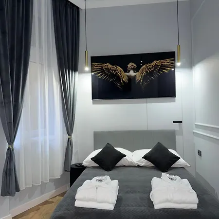 Daire Z Jacuzzi Grey Miodowa Krakow