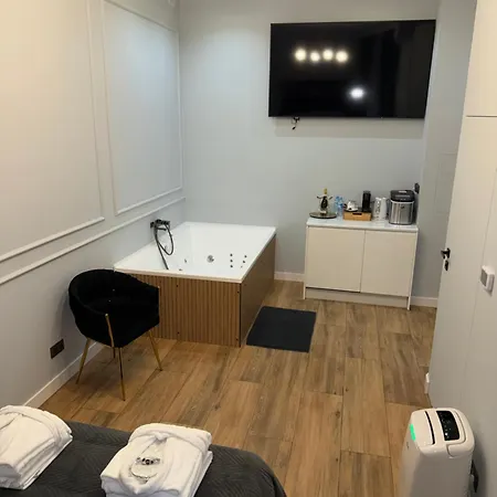 Z Jacuzzi Grey Miodowa Lägenhet *