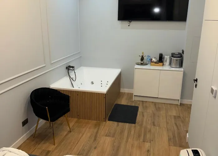 Grey Prywatne Jacuzzi Miodowa شقة *