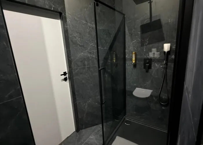 Grey Prywatne Jacuzzi Miodowa شقة *